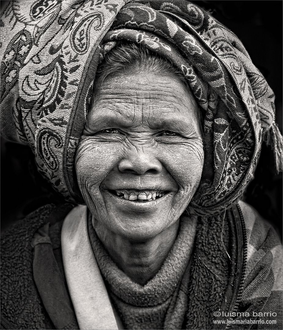 portrait woman myanmar burma make-up thanaka